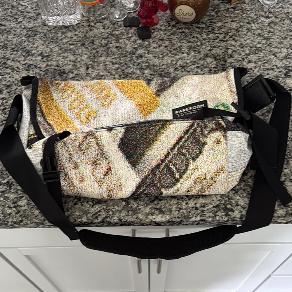 RAREFORM California - Laptop Bag/ Messenger Bag - Money - Crossbody Bag - Vinyl